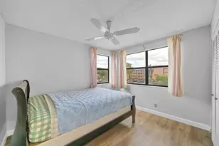 10466 Sunrise Lakes Blvd, Sunrise, FL 33322 - Photo 10