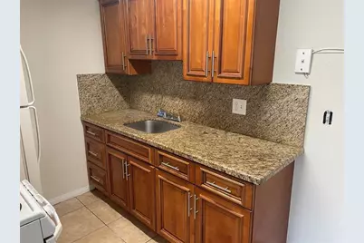 1555  Tyler St, Unit #4, Hollywood, FL 33020 - Photo 4