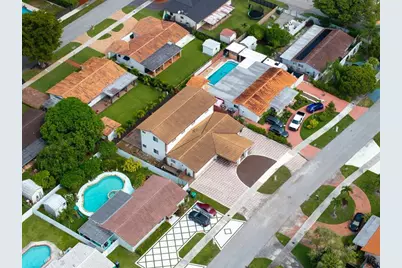 2705 SW 108th Ct, Miami, FL 33165 - Photo 46