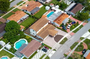 2705 SW 108th Ct, Miami, FL 33165 - Photo 46