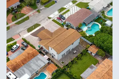 2705 SW 108th Ct, Miami, FL 33165 - Photo 42