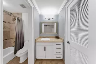 2705 SW 108th Ct, Miami, FL 33165 - Photo 10
