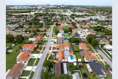 2705 SW 108th Ct, Miami, FL 33165 - Photo 48