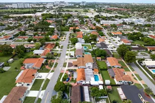 2705 SW 108th Ct, Miami, FL 33165 - Photo 48