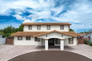 2705 SW 108th Ct, Miami, FL 33165 - Photo 1