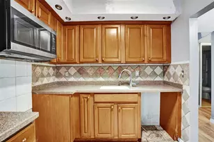 2801 Somerset Dr, Lauderdale Lakes, FL 33311 - Photo 4