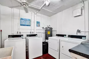 2801 Somerset Dr, Lauderdale Lakes, FL 33311 - Photo 16