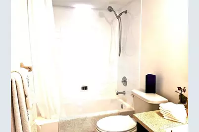 112  Lake Emerald Dr, Unit #107, Oakland Park, FL 33309 - Photo 12