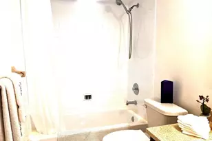 112 Lake Emerald Dr, Oakland Park, FL 33309 - Photo 12