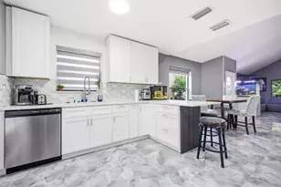 94 Magnolia Cir, Boynton Beach, FL 33436 - Photo 14