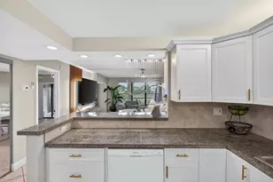 2314 S Cypress Bend Dr, Pompano Beach, FL 33069 - Photo 2