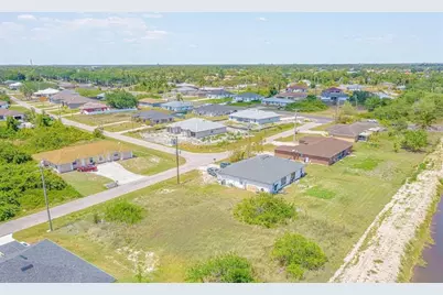 2405  Ansel Ave, Lehigh Acres, FL 33973 - Photo 4