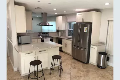 60  Forest Cir, Hollywood, FL 33026 - Photo 2