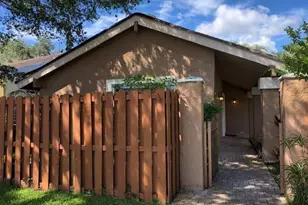 60 Forest Cir, Hollywood, FL 33026 - Photo 1