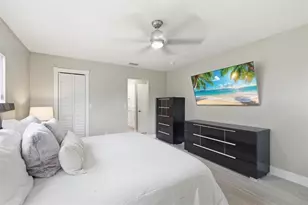 8340 SW 27th Pl, Davie, FL 33328 - Photo 12