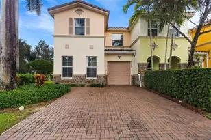 5224 SW 77th Way, Davie, FL 33328 - Photo 8