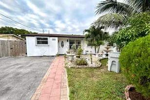 2441 NW 13th St, Pompano Beach, FL 33069 - Photo 2