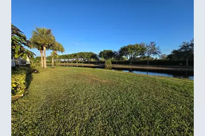 8241  Bellwort Pl, Unit #8241, Boynton Beach, FL 33472 - Photo 4