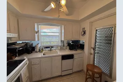 100 SE 6th Avenue, Unit #303, Pompano Beach, FL 33060 - Photo 30