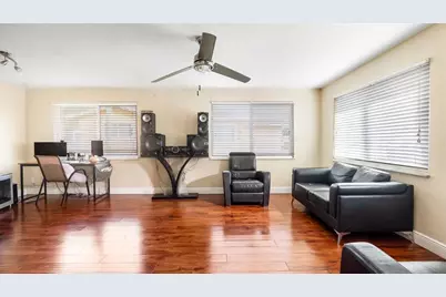 2711 NW 24th Ct, Fort Lauderdale, FL 33311 - Photo 34