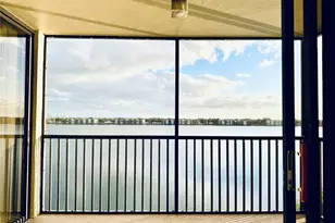 105 Lake Emerald Dr, Oakland Park, FL 33309 - Photo 4