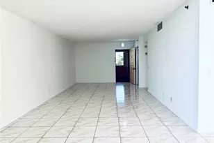 105 Lake Emerald Dr, Oakland Park, FL 33309 - Photo 2