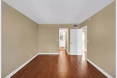 9235  Lagoon Pl, Unit #308, Davie, FL 33324 - Photo 18