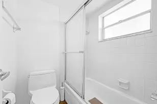 9235 Lagoon Pl, Davie, FL 33324 - Photo 22