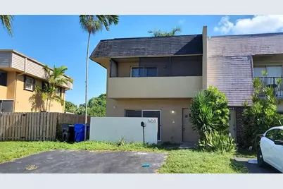 609 SW 79th Ter, North Lauderdale, FL 33068 - Photo 2
