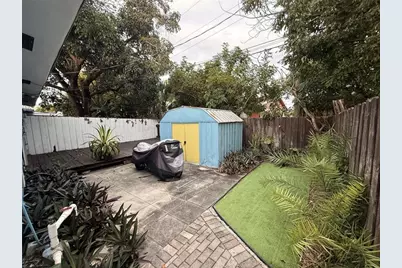 5620 NE 2nd Ter, Oakland Park, FL 33334 - Photo 18