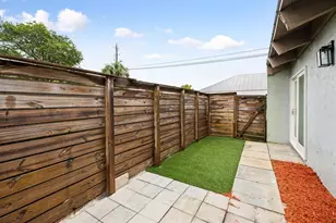 410 SE 13th St, Fort Lauderdale, FL 33316 - Photo 10