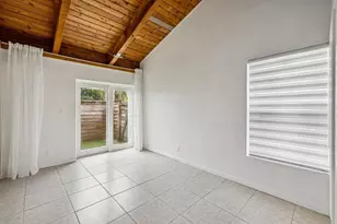 410 SE 13th St, Fort Lauderdale, FL 33316 - Photo 8