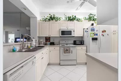 7647  Southampton Ter, Unit #202, Tamarac, FL 33321 - Photo 14