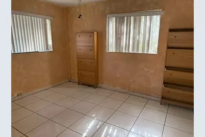 6911  Harding St, Hollywood, FL 33024 - Photo 8