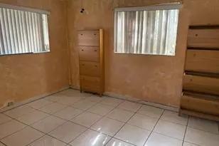 6911 Harding St, Hollywood, FL 33024 - Photo 8