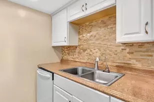 4115 NW 88th Ave, Coral Springs, FL 33065 - Photo 14