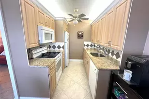 4004 Newport G, Deerfield Beach, FL 33442 - Photo 8