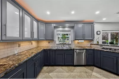 629  Kensington Pl, Wilton Manors, FL 33305 - Photo 10