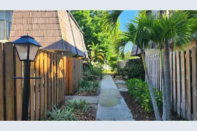 570 N Tropic Ln. 4- C, Unit #4, Vero Beach, FL 32960 - Photo 22