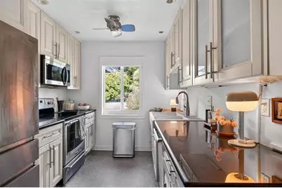 780 NW 33rd St, Oakland Park, FL 33309 - Photo 4