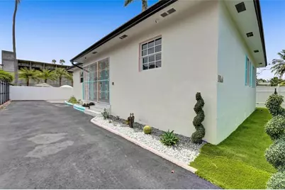 8236 NW 1st Pl, Unit #1, Miami, FL 33150 - Photo 2