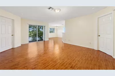 8496 NW 40th St, Coral Springs, FL 33065 - Photo 10