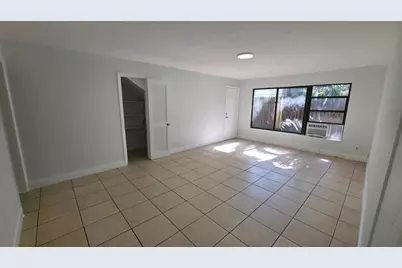 1113 SW 15th Ter, Unit #5, Fort Lauderdale, FL 33312 - Photo 4