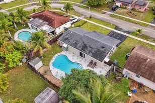 414 SW 79th Terrace, North Lauderdale, FL 33068 - Photo 24