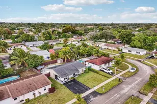 414 SW 79th Terrace, North Lauderdale, FL 33068 - Photo 20