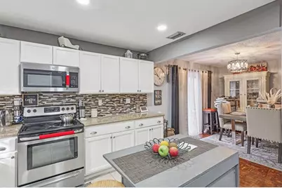 414 SW 79th Ter, North Lauderdale, FL 33068 - Photo 8