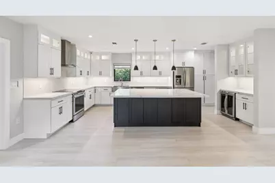 1660 SW 32nd Ct, Miami, FL 33145 - Photo 10