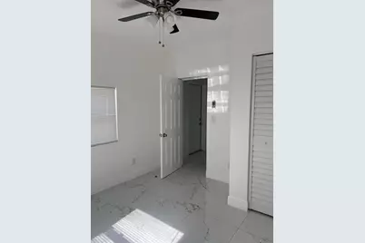 8550  Taft St, Pembroke Pines, FL 33024 - Photo 16