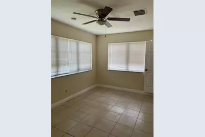 6817 SW 10th St, Pembroke Pines, FL 33023 - Photo 12
