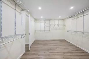 19986 NE 5th Ct, Miami, FL 33179 - Photo 30